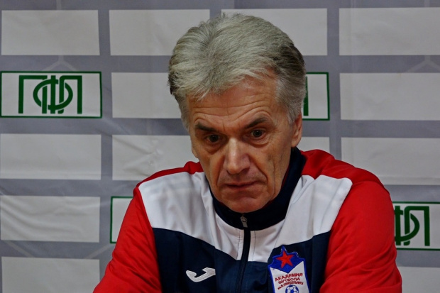 zinovev.jpg
