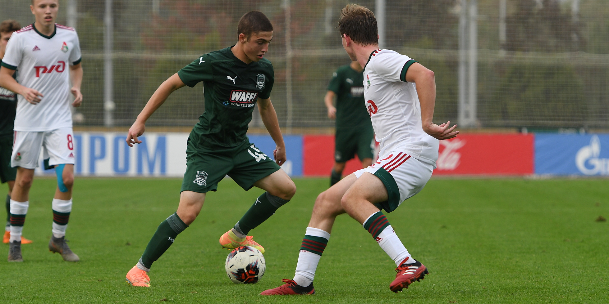 Состав локомотива. Локомотив москва 2018. Локомотив 17 номер. Игроки фк локомотив москва. Локомотив 17 номер.